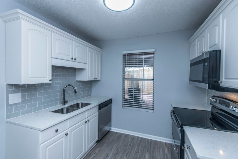 2040 Rondo St #I, Charleston, SC 29414