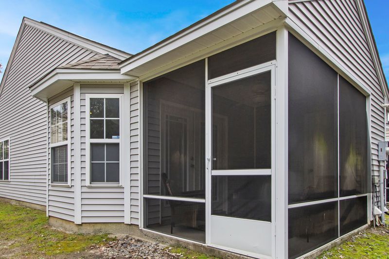 7944 Shadow Oak Dr, North Charleston, SC 29406