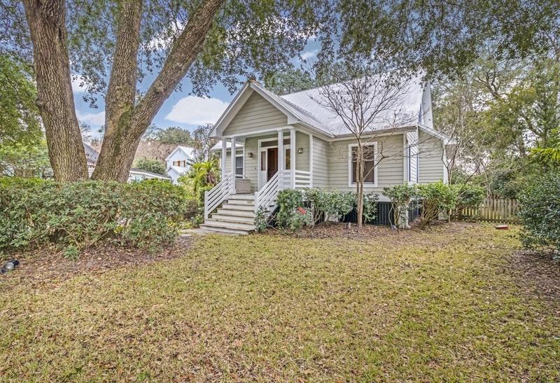 1491 Village Sq, Mount Pleasant, SC 29464