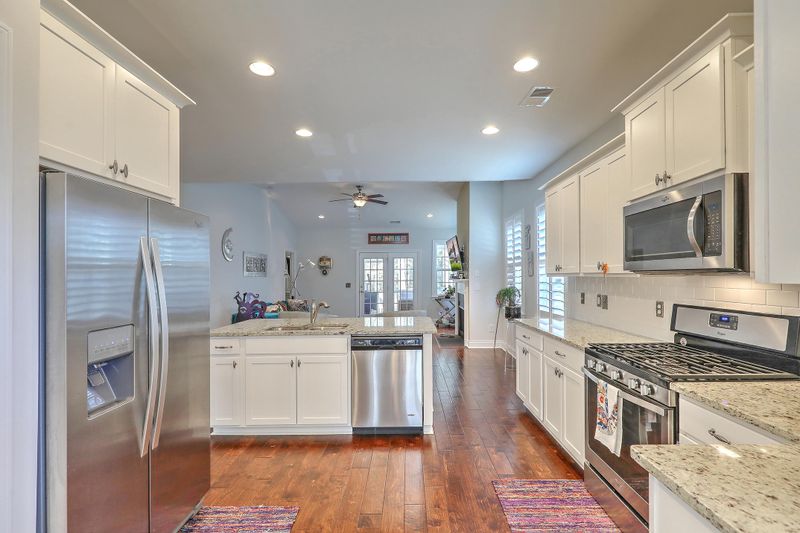 5316 Birdie Ln, Hollywood, SC 29449