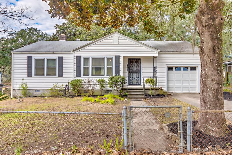 5623 Meadow Ave, North Charleston, SC 29406