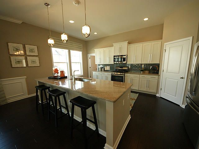 310 Long Pier St, Summerville, SC 29486