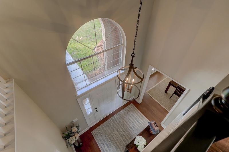 556 Tea House Ln, Mount Pleasant, SC 29464