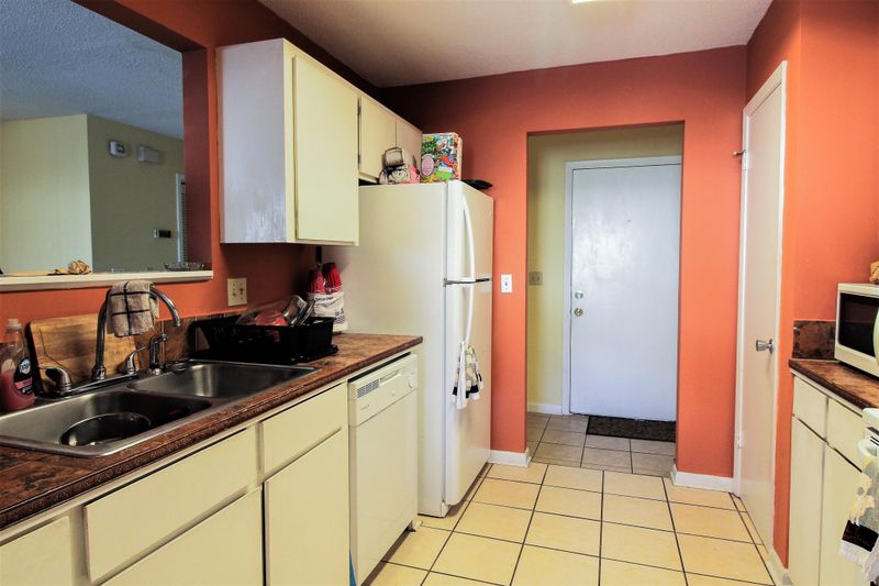 603 Waterwood Dr, Goose Creek, SC 29445
