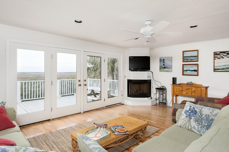 1674 E Ashley Ave, Folly Beach, SC 29439