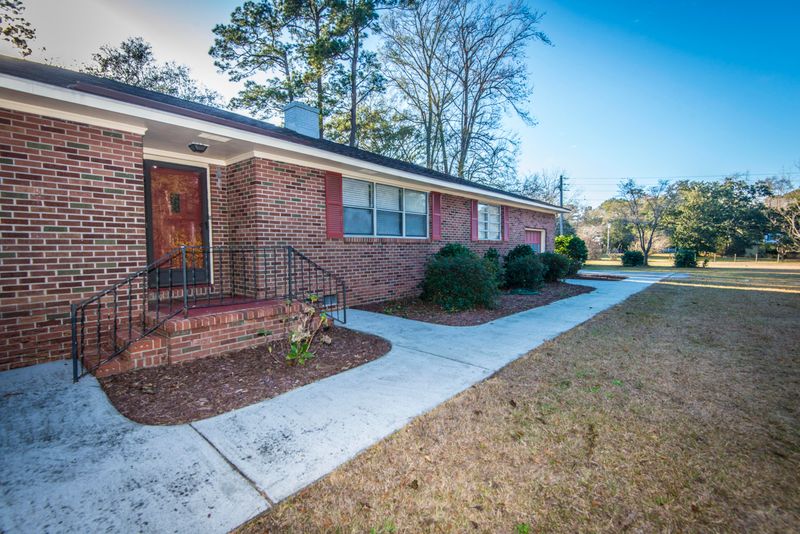 2070 River Rd, Johns Island, SC 29455