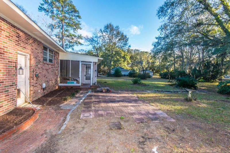 2070 River Rd, Johns Island, SC 29455