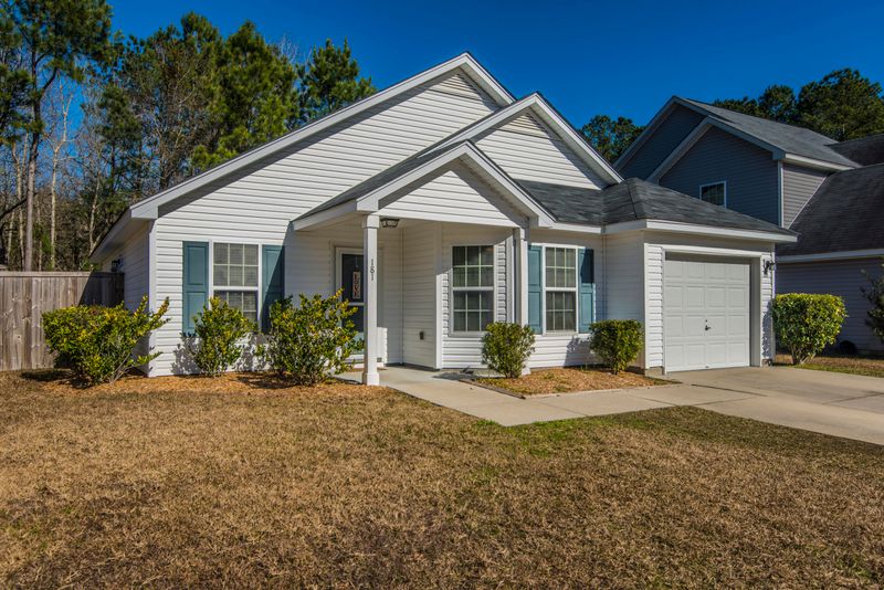181 Blackstone Dr, Moncks Corner, SC 29461