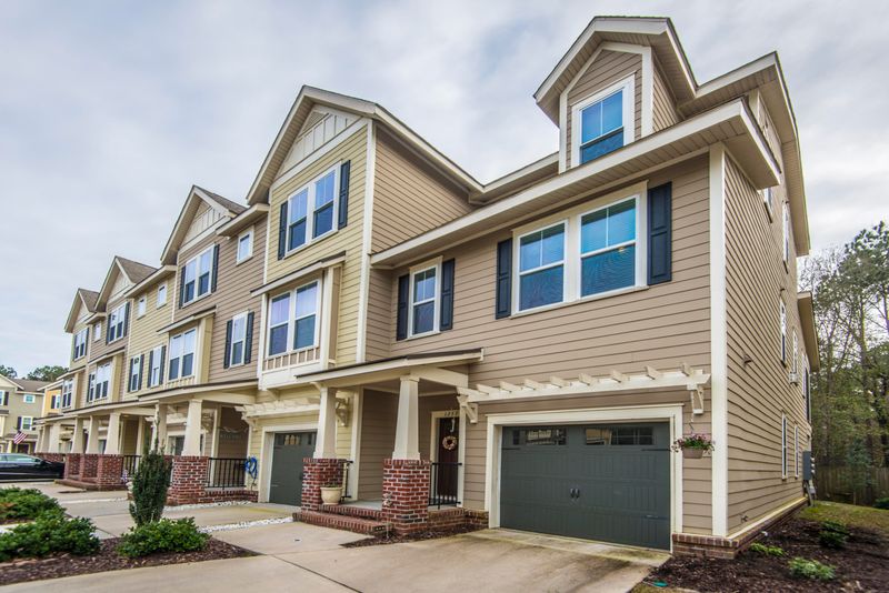 1257 Dingle Rd, Mount Pleasant, SC 29466
