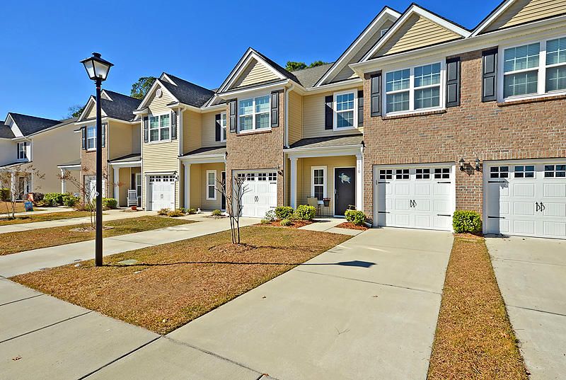 1110 Bennington Dr, Charleston, SC 29492