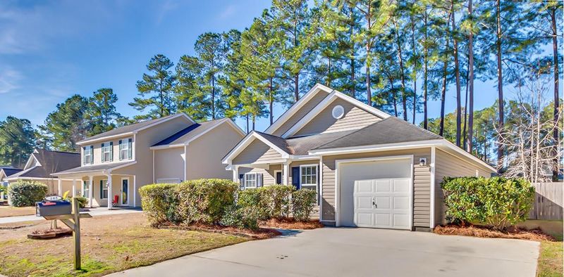 105 Bainsbury Ln, Summerville, SC 29483
