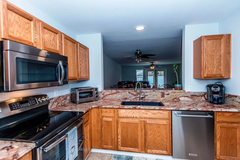 1002 Summerhaven Pl #B, Charleston, SC 29492