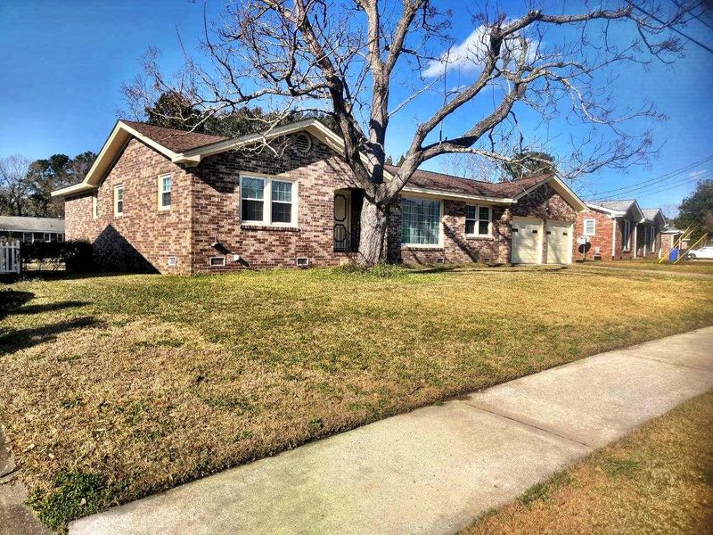 8514 Vistavia Rd, North Charleston, SC 29406