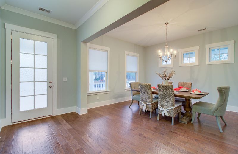 200 N Commodore Way, Summerville, SC 29483