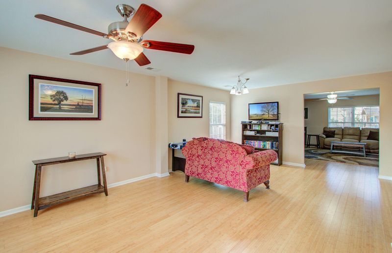 101 Sugartree Pl, Moncks Corner, SC 29461