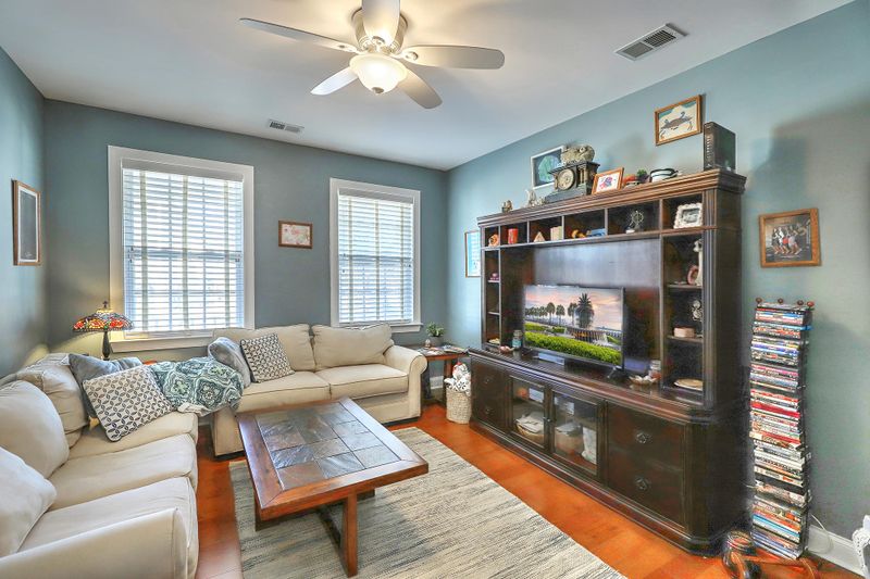 2105 Sandy Point Ln, Mount Pleasant, SC 29466