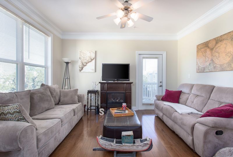 2244 Ashley Crossing Dr #1135, Charleston, SC 29414