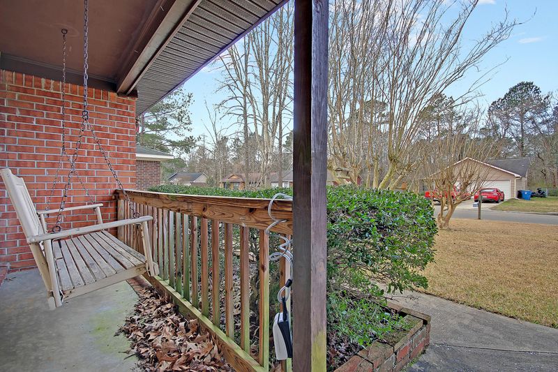 512 Temple Rd, Ladson, SC 29456