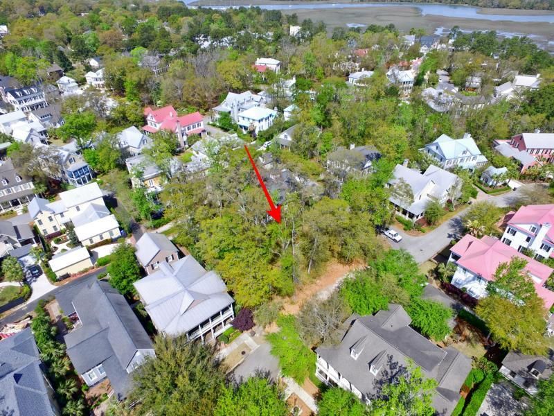 28 Edenton Rd, Mount Pleasant, SC 29464