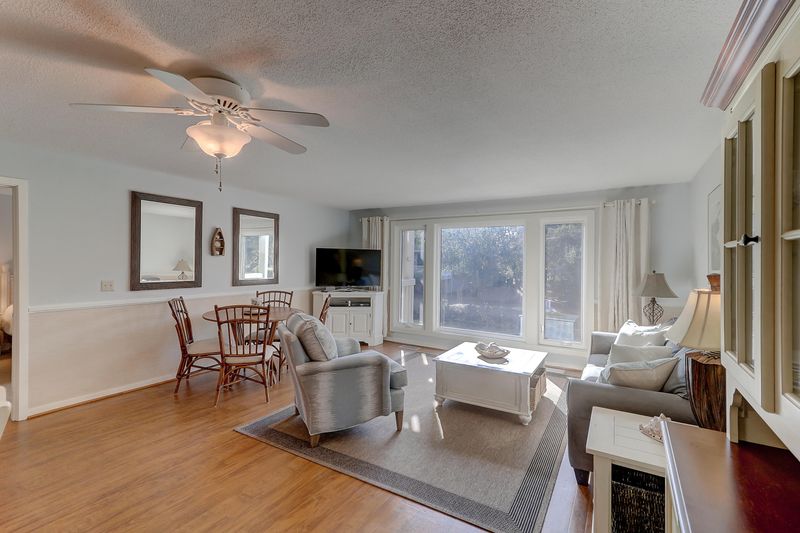 31 Lagoon Villas, Isle Of Palms, SC 29451