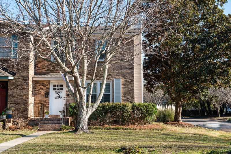717 Harbor Ln, Mount Pleasant, SC 29464