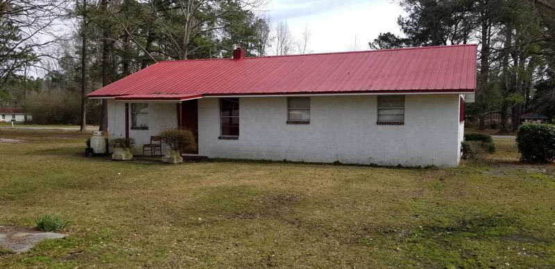 124 Ruby Dr, Reevesville, SC 29471