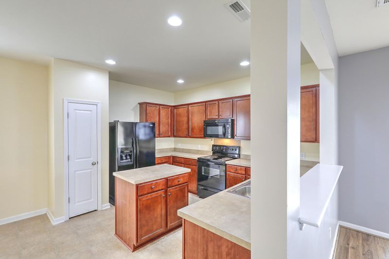 135 Brookhaven Rd, Summerville, SC 29486