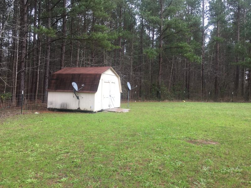324 Tunnel Rd, Harleyville, SC 29448