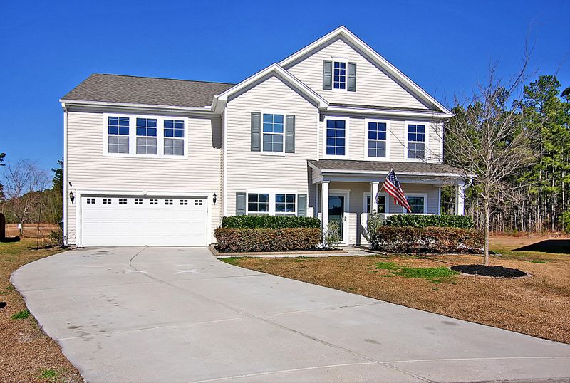 214 Pagoda Tree Dr, Goose Creek, SC 29445