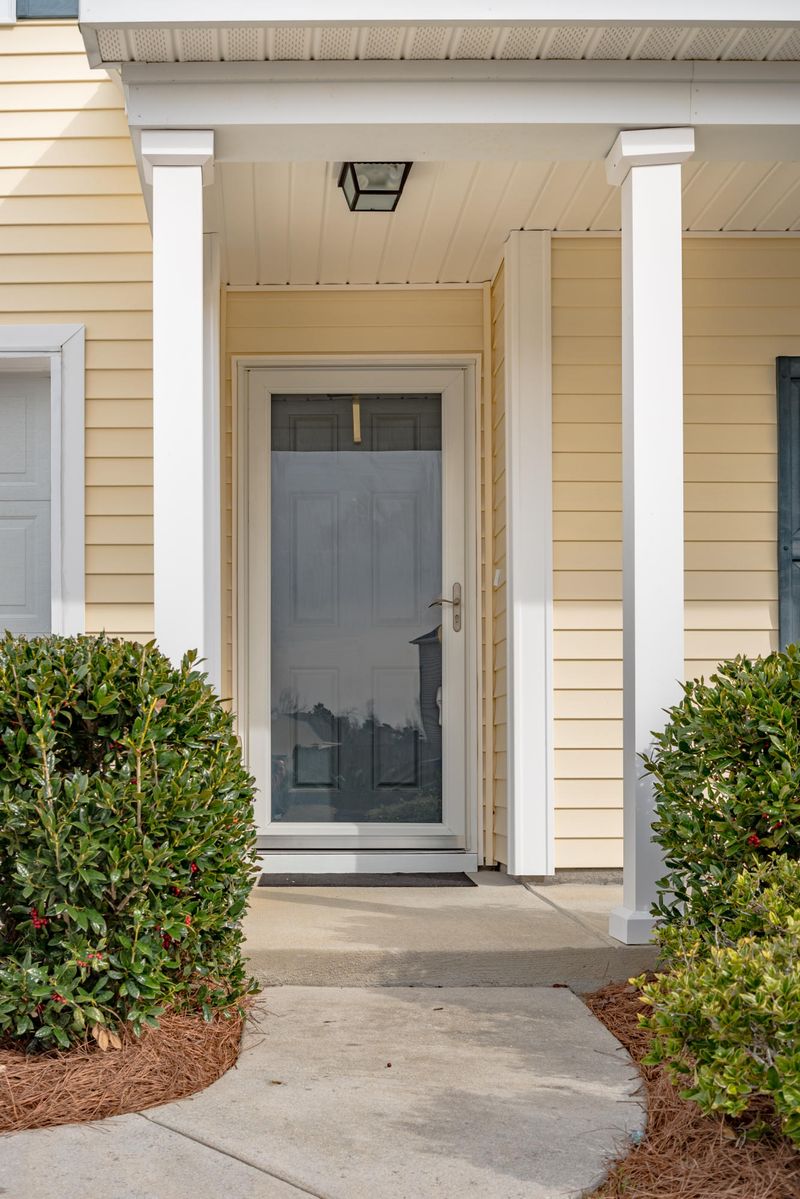 624 Silver Moss Dr, Moncks Corner, SC 29461