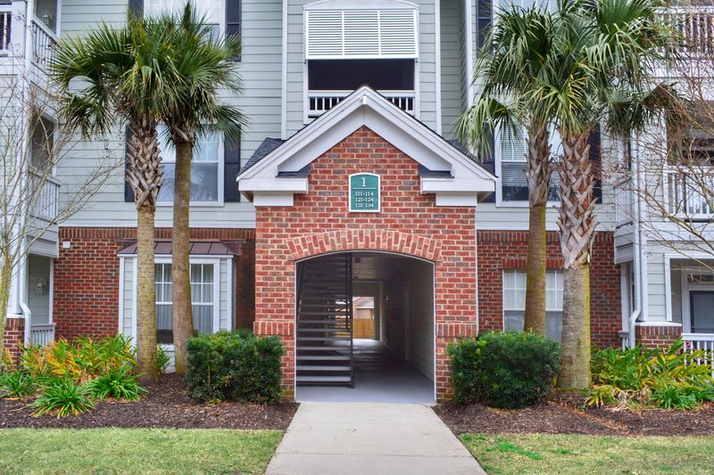 45 Sycamore Ave #122, Charleston, SC 29407