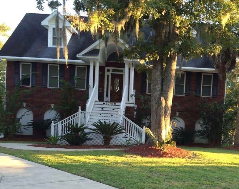 8278 Wild Indigo, North Charleston, SC 29418