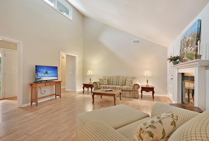 1430 Inland Creek Way, Mount Pleasant, SC 29464