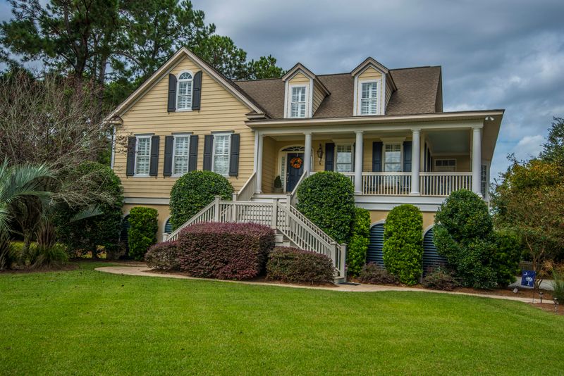 1420 Walking Trail Ct, Mount Pleasant, SC 29466