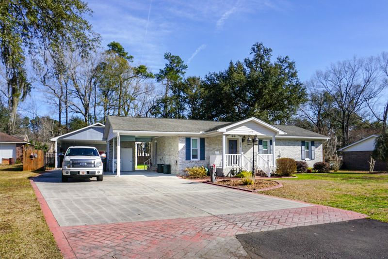 1219 Old Fort Rd, Moncks Corner, SC 29461