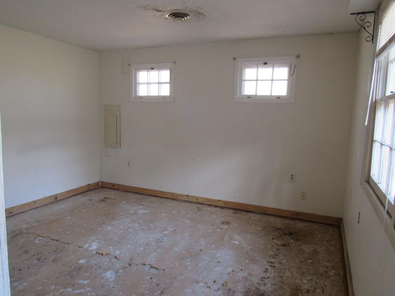 296 W Meadow Dr, Ridgeville, SC 29472