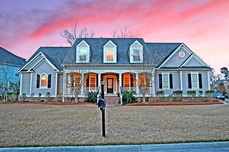 3090 Yachtsman Dr, Mount Pleasant, SC 29466