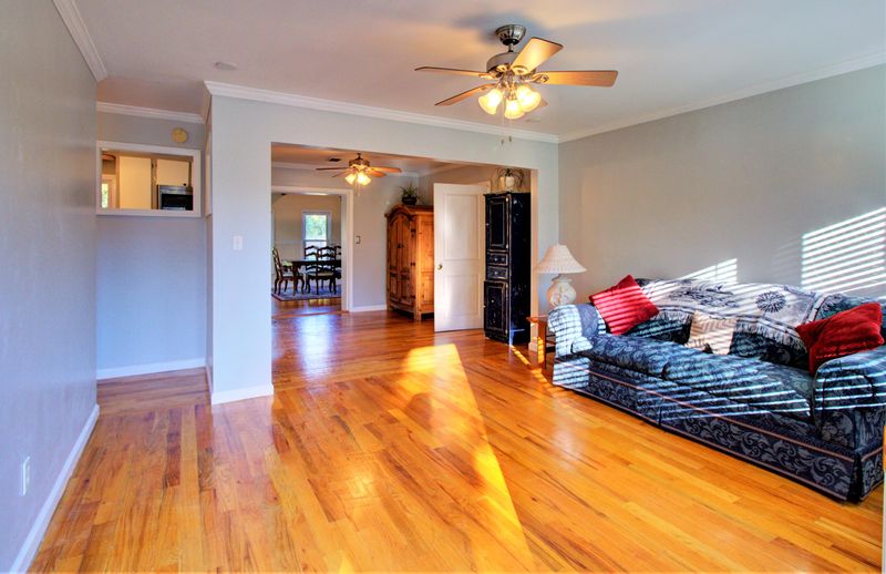1109 Mariner Dr, Charleston, SC 29412