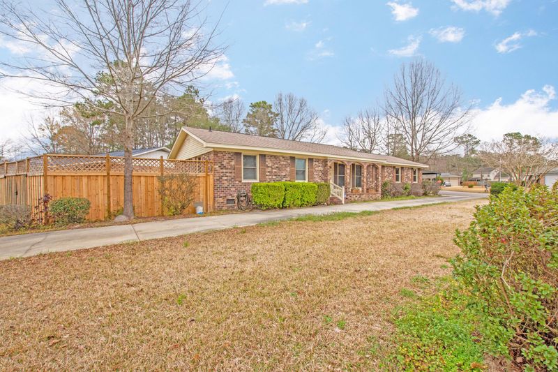 102 Barbara Dr, Ladson, SC 29456