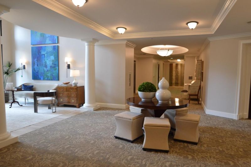 498 Albemarle Rd #505, Charleston, SC 29407