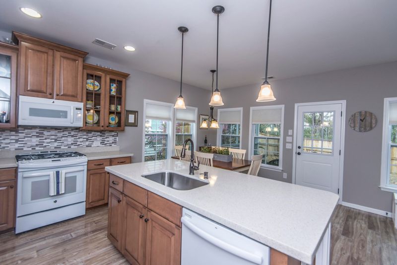 1559 Camarillo Ct, Mount Pleasant, SC 29429