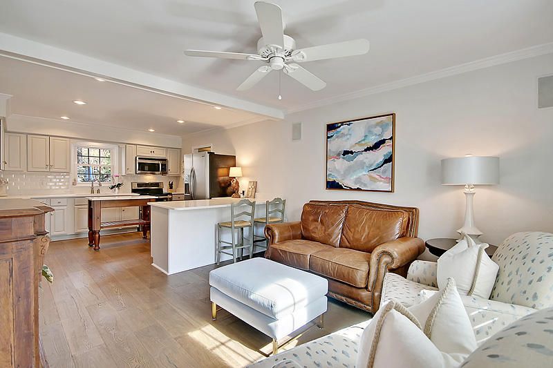 921 Law Ln, Mount Pleasant, SC 29464