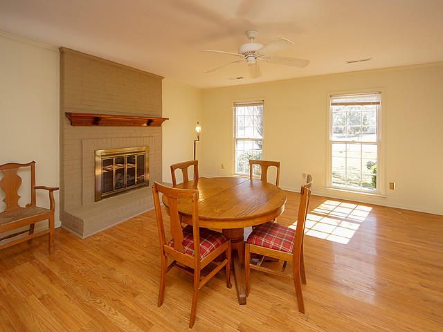 819 Essex Dr, Summerville, SC 29485