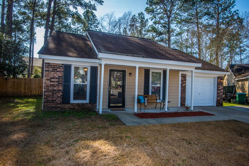 316 Regent St, Summerville, SC 29483