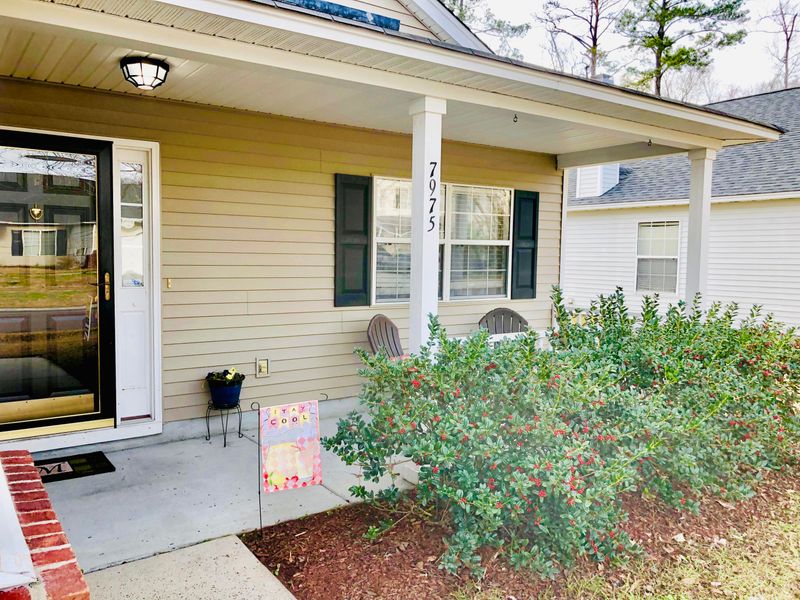 7975 Long Shadow Ln, North Charleston, SC 29406