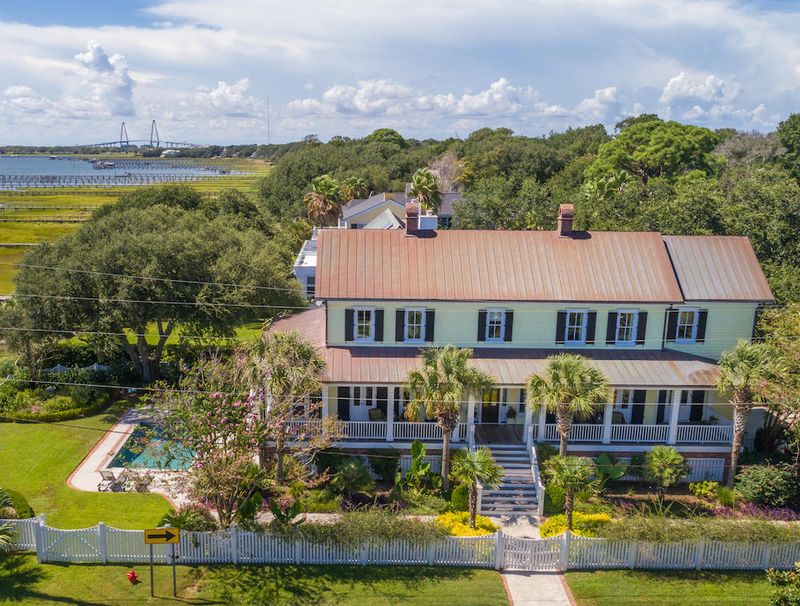 202 Mccants Dr, Mount Pleasant, SC 29464