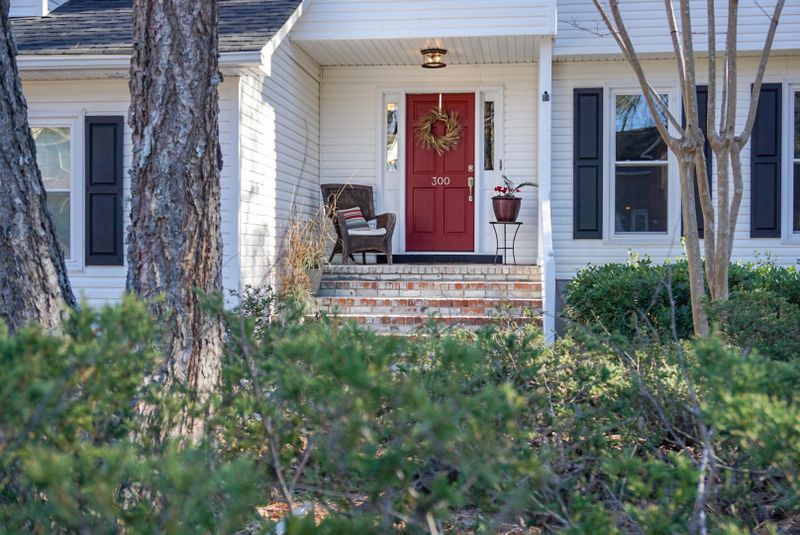 300 Upshur Ct, Summerville, SC 29485