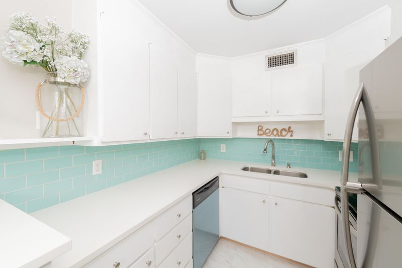753 Ashdale Dr #5, Charleston, SC 29407