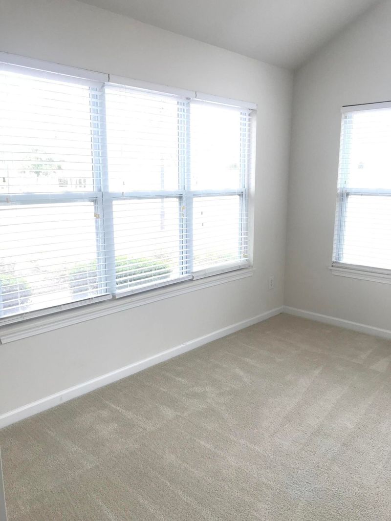 8800 Dorchester Rd #1302, North Charleston, SC 29420
