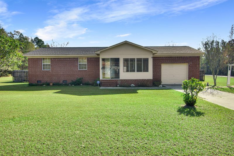 268 Cliffton Dr, Reevesville, SC 29471